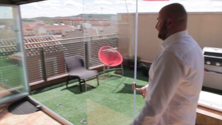 Maximiza tu Patio con Cortinas de Cristal