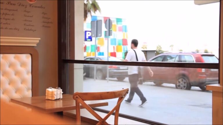 Mejora la Climatización con Cortinas de Cristal