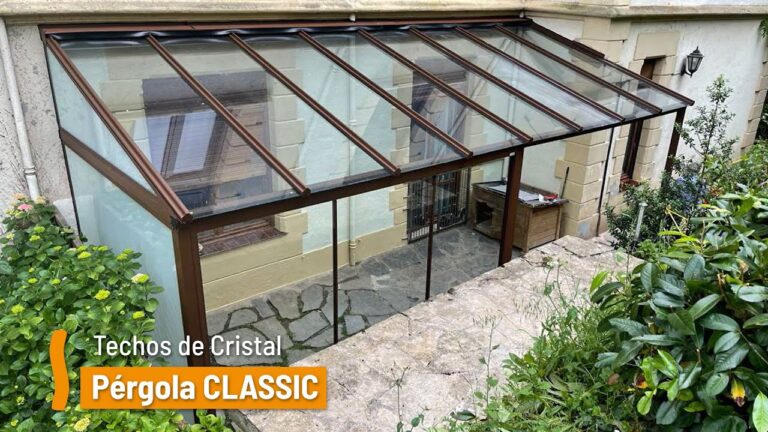 Innovaci&oacute;n en Arquitectura: P&eacute;rgolas de Vidrio como Elemento Clave